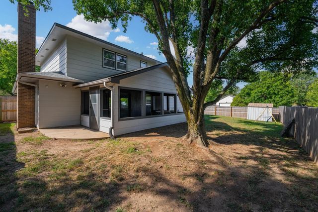 1728 N Overlook, Derby, KS 67037