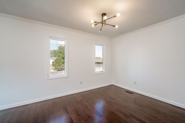 1728 N Overlook, Derby, KS 67037