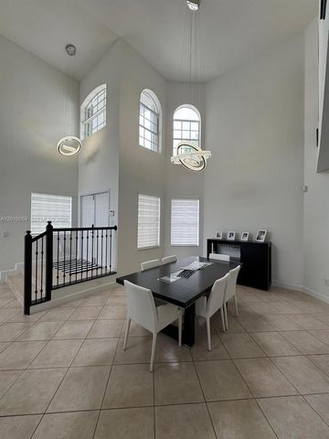 10873 NW 71st St, Doral, FL 33178