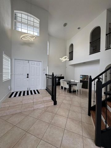 10873 NW 71st St, Doral, FL 33178