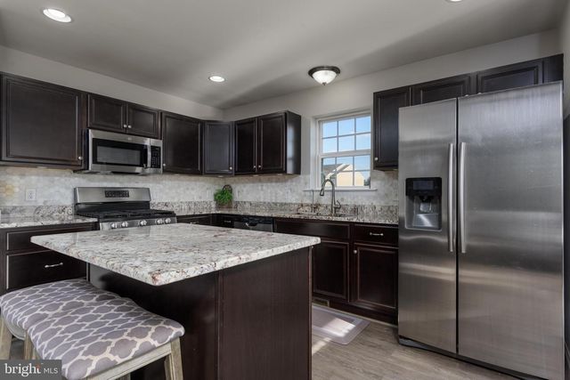 7 SIMON COURT, Mechanicsburg, PA 17050