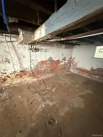 192 W Grand, Highland Park, MI 48203