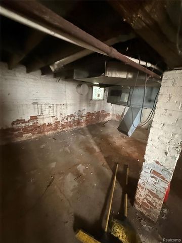 192 W Grand, Highland Park, MI 48203