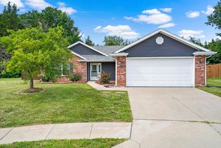 2203 SILVER LEAF CT, Columbia, MO 65201
