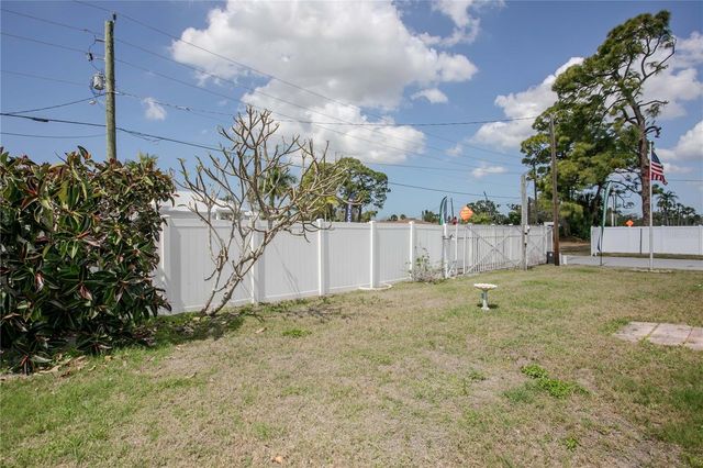 4809 4TH STREET W, Bradenton, FL 34207