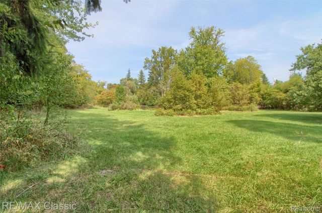 19150 Beck Road, Northville Township, MI 48167