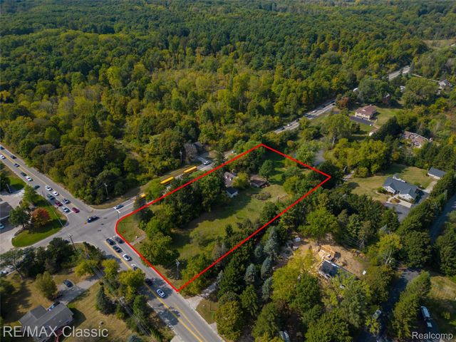 19150 Beck Road, Northville Township, MI 48167