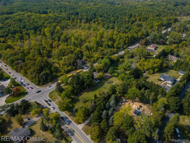 19150 Beck Road, Northville Township, MI 48167