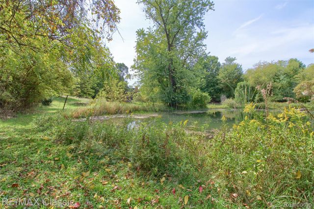 19150 Beck Road, Northville Township, MI 48167