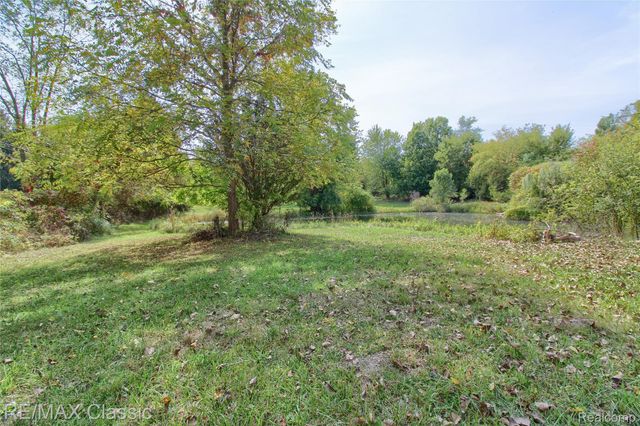 19150 Beck Road, Northville Township, MI 48167