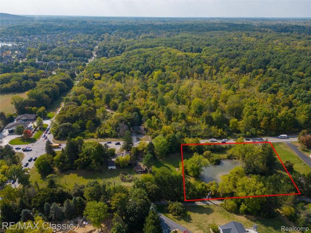 19150 Beck Road, Northville Township, MI 48167