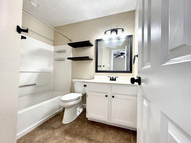 831 Sagewood TRL, San Marcos, TX 78666