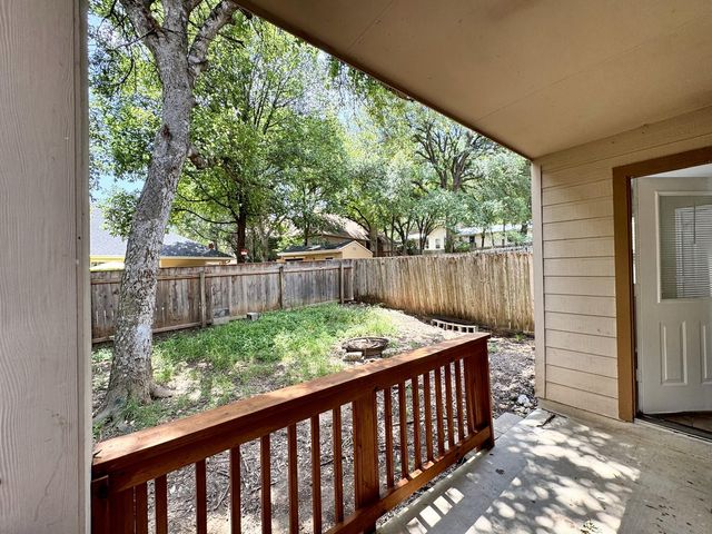 831 Sagewood TRL, San Marcos, TX 78666