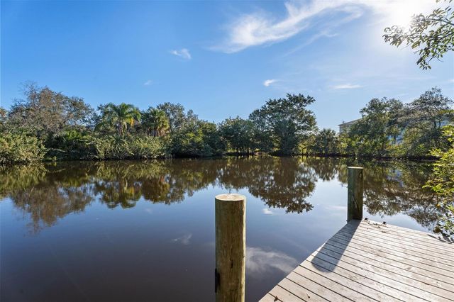 651 SW Glen Crest Way 2, Stuart, FL 34997