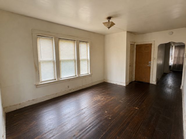 16530 Winchester Avenue, Markham, IL 60428