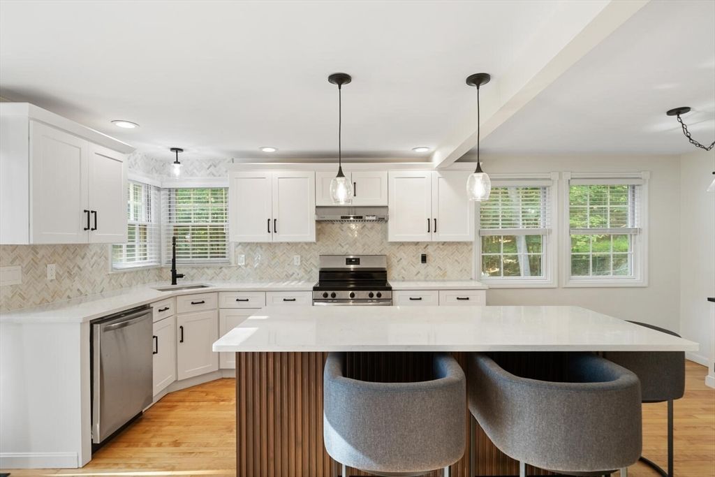 35 Spofford, Georgetown, MA 01833