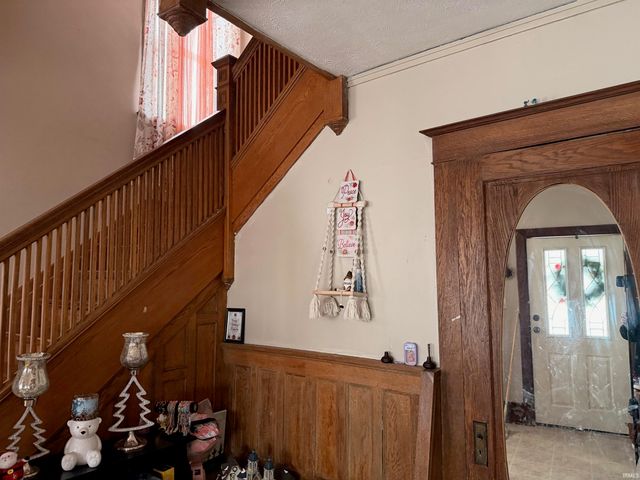 1126 Edwardsburg Avenue, Elkhart, IN 46516