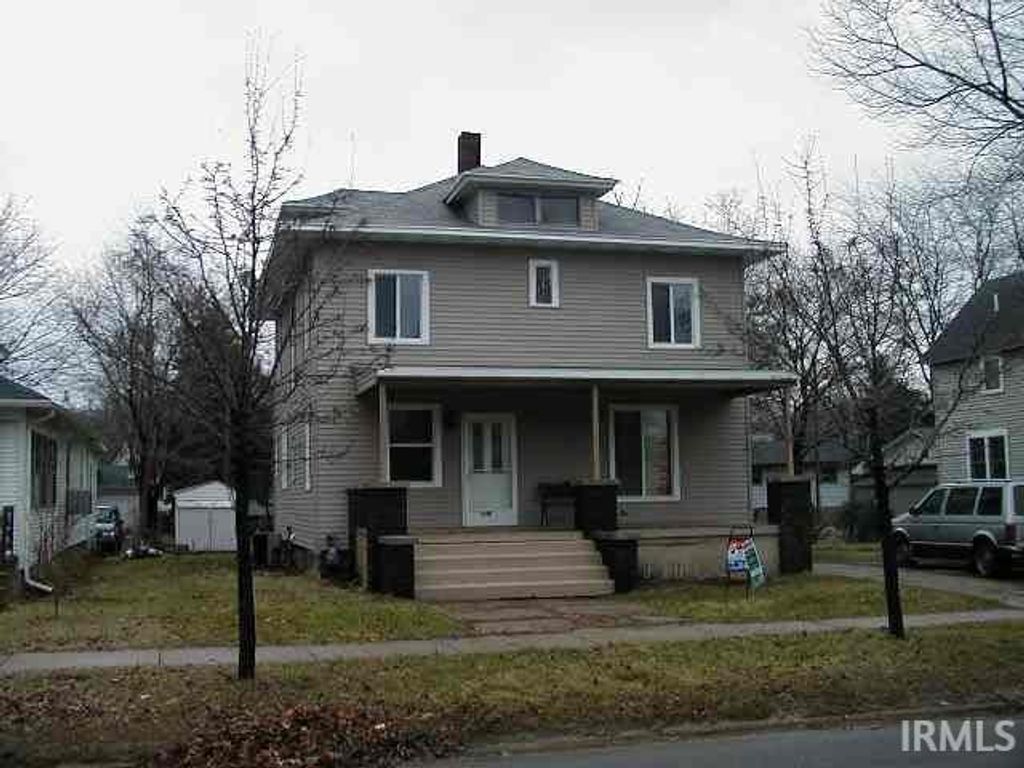 1126 Edwardsburg Avenue, Elkhart, IN 46516