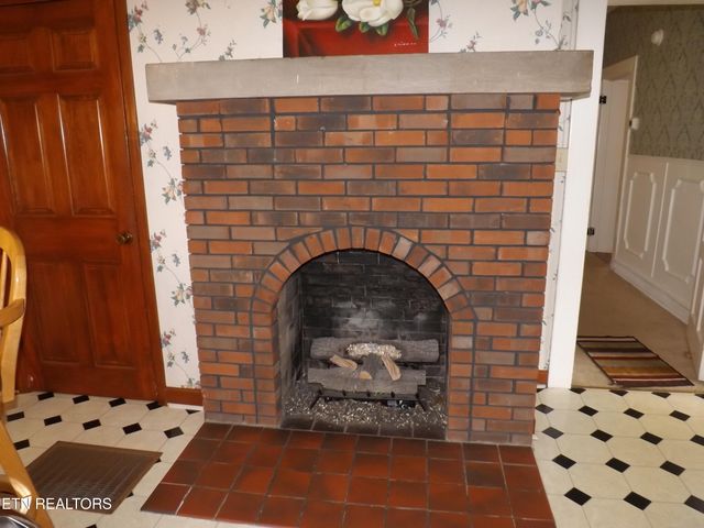 1031 Shawanee Rd, Harrogate, TN 37752