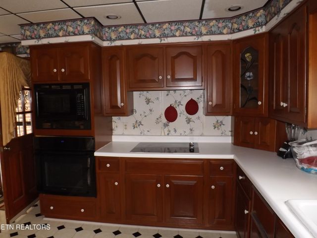 1031 Shawanee Rd, Harrogate, TN 37752