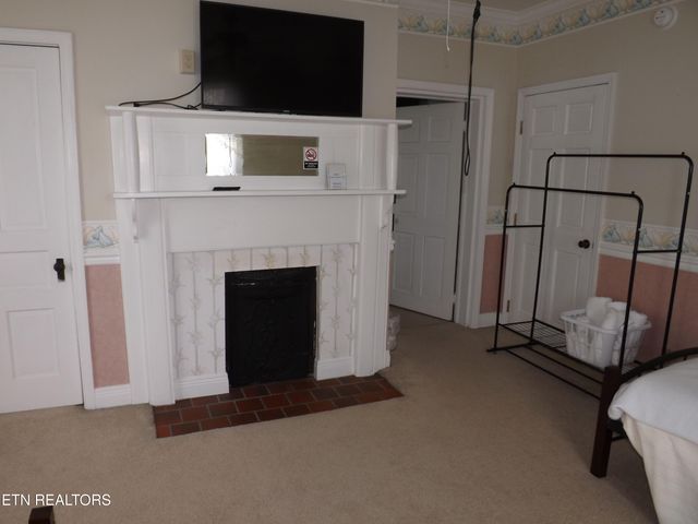 1031 Shawanee Rd, Harrogate, TN 37752