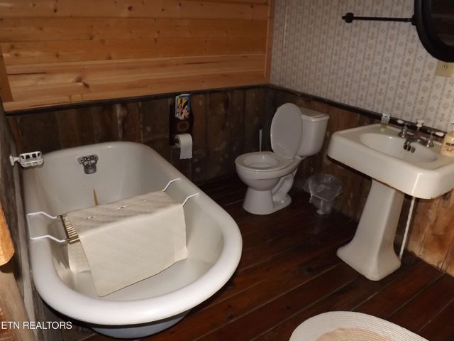 1031 Shawanee Rd, Harrogate, TN 37752