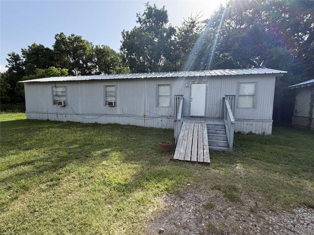 599 S Cochran Street, Willis, TX 77378