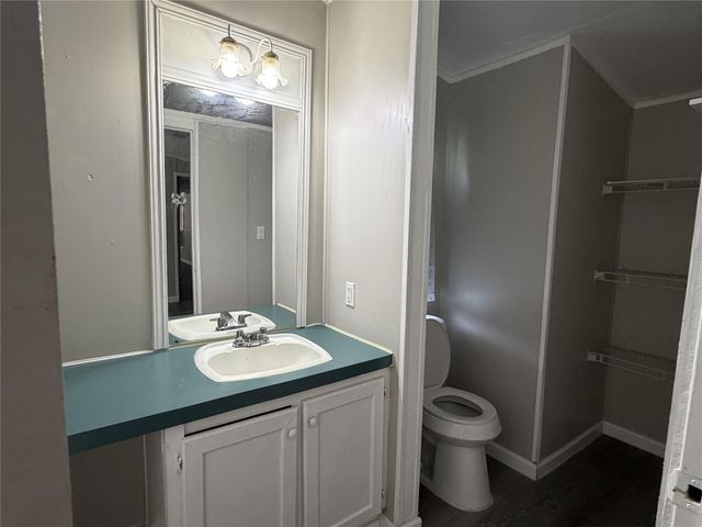 599 S Cochran Street, Willis, TX 77378