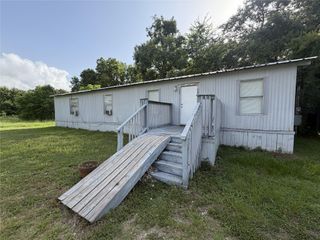 599 S Cochran Street, Willis, TX 77378