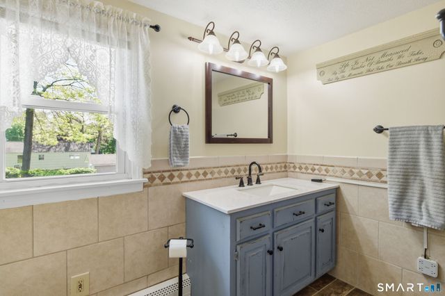 9 Overhill Road, Enfield, CT 06082