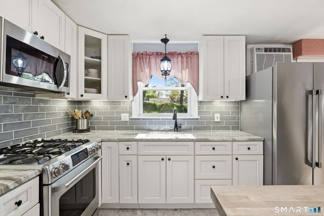 9 Overhill Road, Enfield, CT 06082