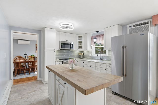 9 Overhill Road, Enfield, CT 06082