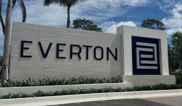 4249 Efendi Drive Latitude 16-03, Lantana, FL 33462