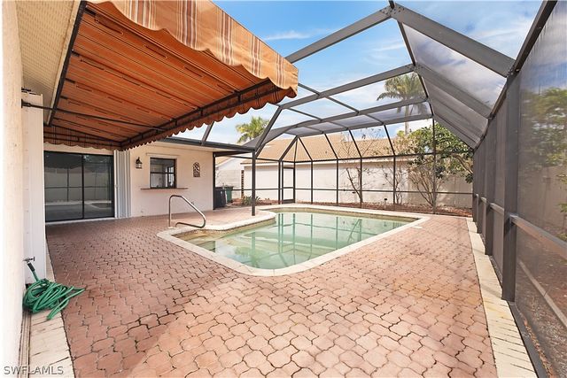 1250 Jardin DR, Naples, FL 34104