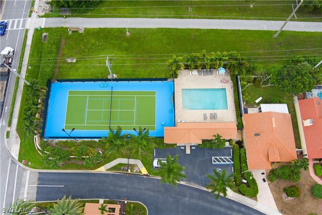 1250 Jardin DR, Naples, FL 34104