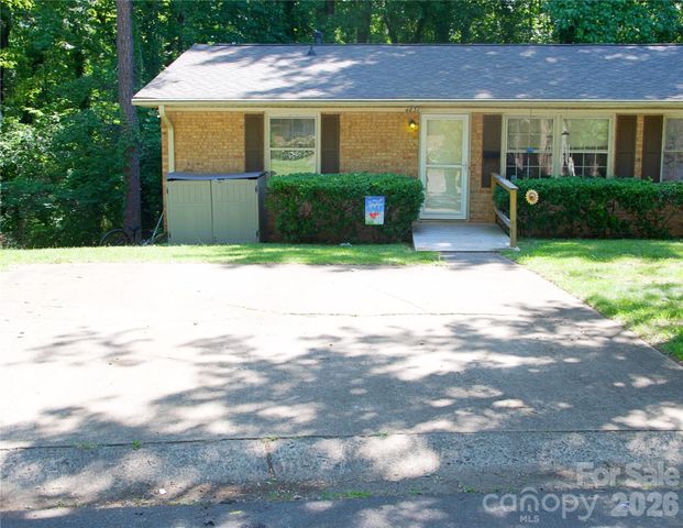 4631 Highlake Drive, Charlotte, NC 28215