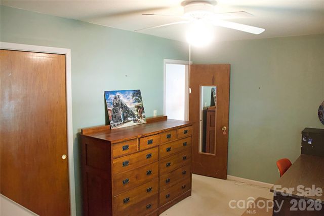 4631 Highlake Drive, Charlotte, NC 28215