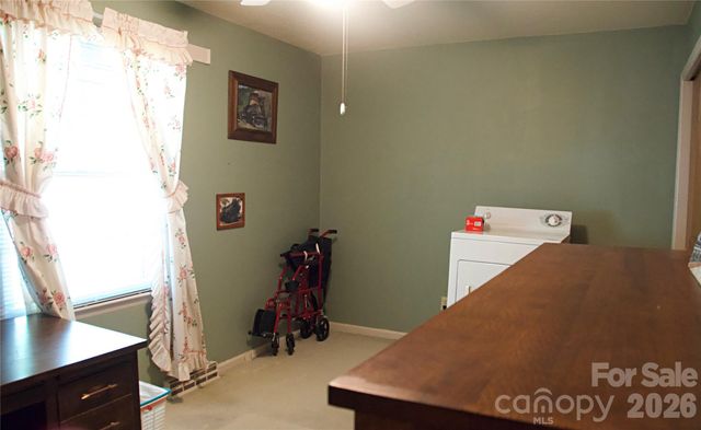 4631 Highlake Drive, Charlotte, NC 28215