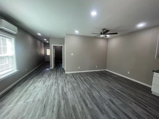 6272 Adelbert Drive 102, Fort Worth, TX 76135
