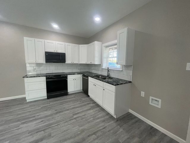 6272 Adelbert Drive 102, Fort Worth, TX 76135
