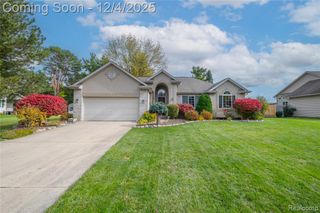 2420 Torrey Grove Court, Fenton, MI 48430