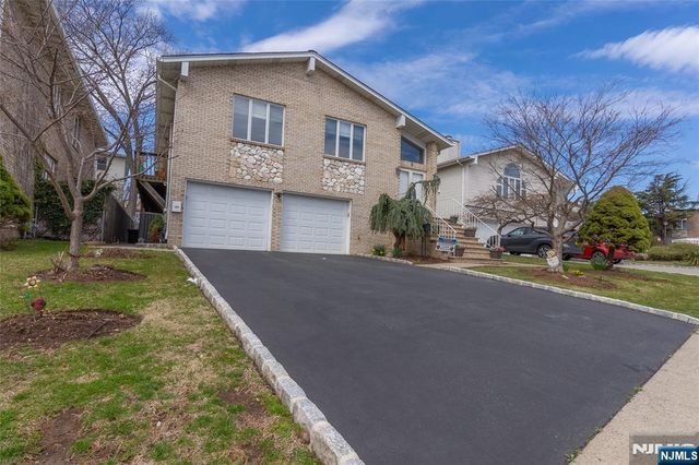 6 Livi Court 1, Elmwood Park, NJ 07407