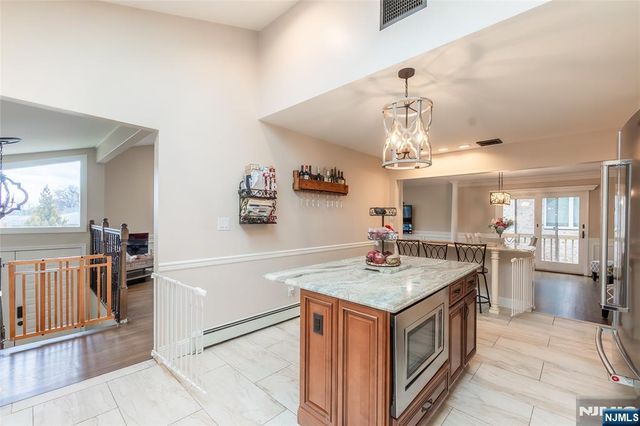 6 Livi Court 1, Elmwood Park, NJ 07407