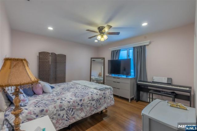 6 Livi Court 1, Elmwood Park, NJ 07407