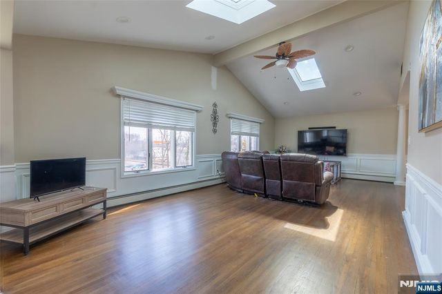 6 Livi Court 1, Elmwood Park, NJ 07407
