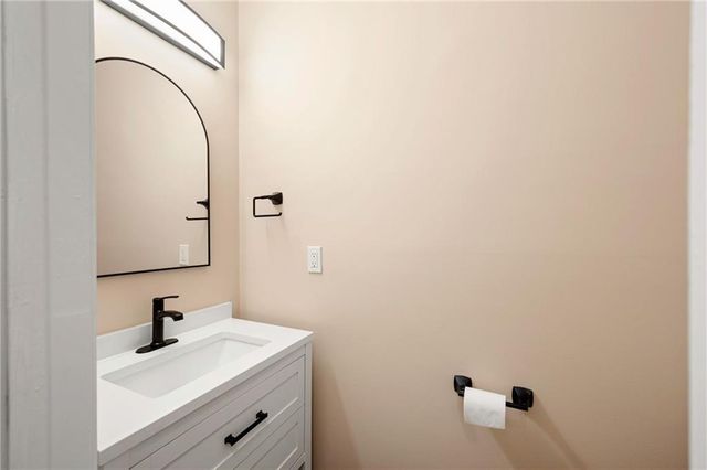 7045 Trellis Court, Alpharetta, GA 30004