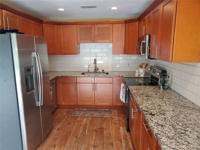 100 WATER OAK WAY, Oldsmar, FL 34677