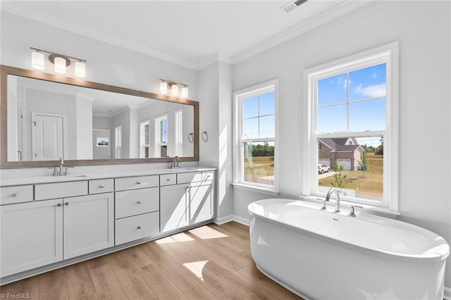 8504 Lemur Lane, Summerfield, NC 27358