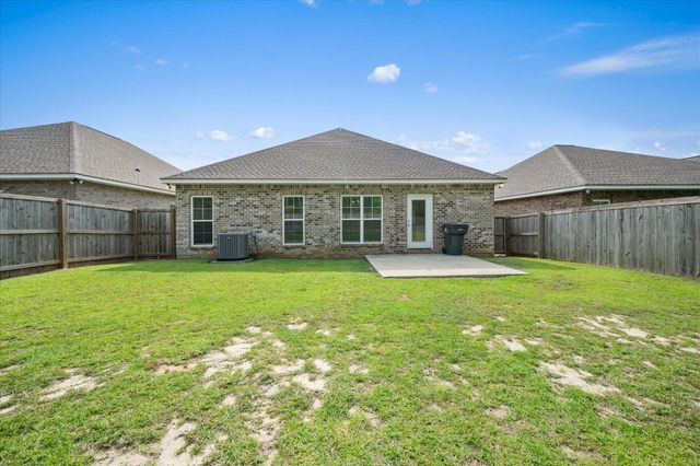 44 N Barnes Field Dr., Hattiesburg, MS 39402