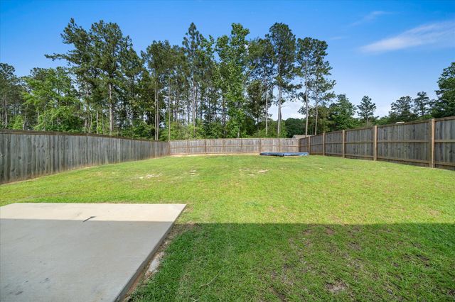 44 N Barnes Field Dr., Hattiesburg, MS 39402
